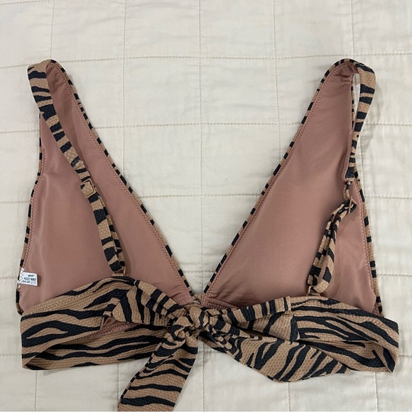 AE Aerie Triangle Animal Print Tiger Bikini Top Size M - Picture 7 of 8